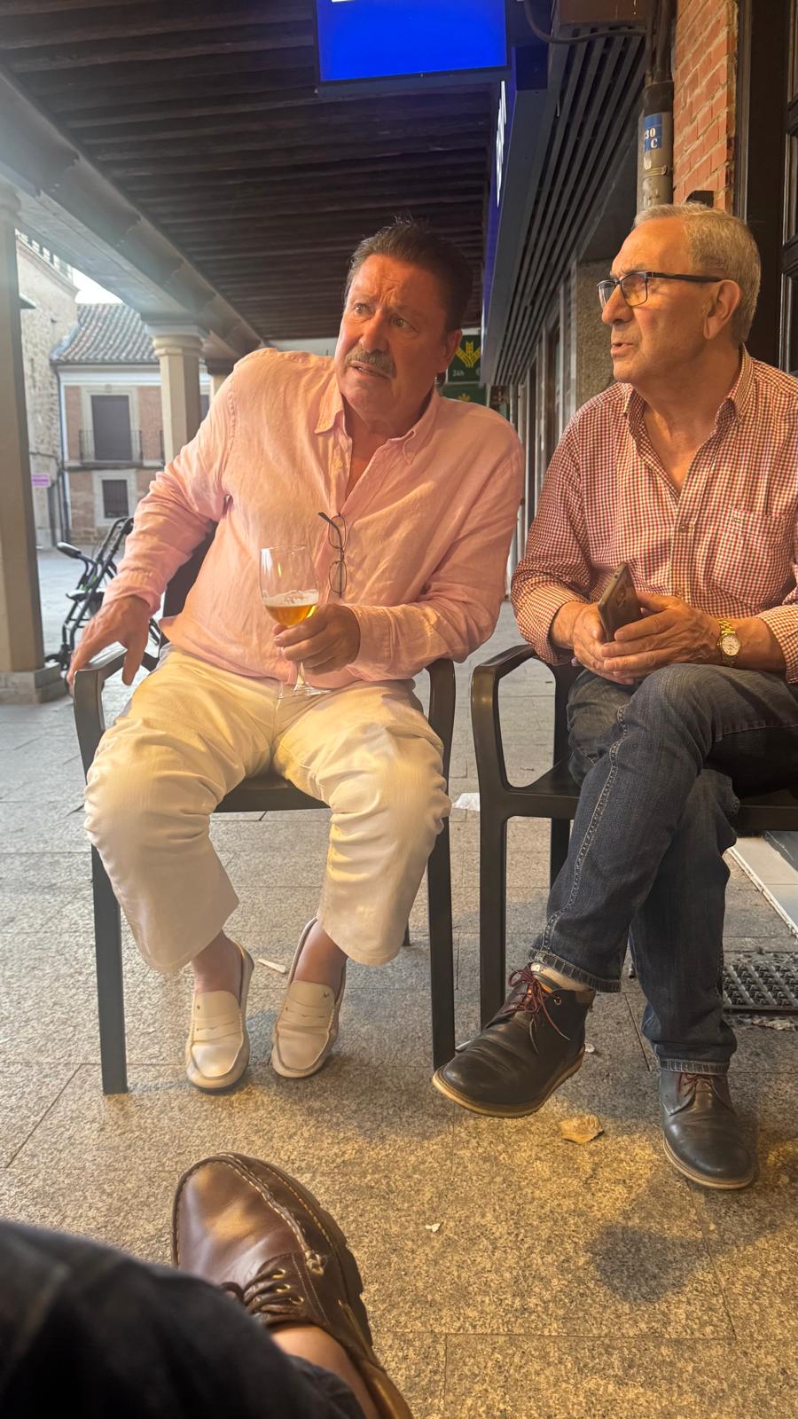 Miembros de la peña compartiendo una tarde